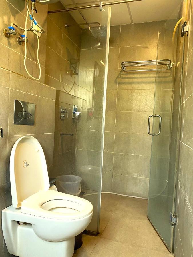Qotel Hotel Ip Residency East Delhi Preet Vihar New Delhi Exterior photo