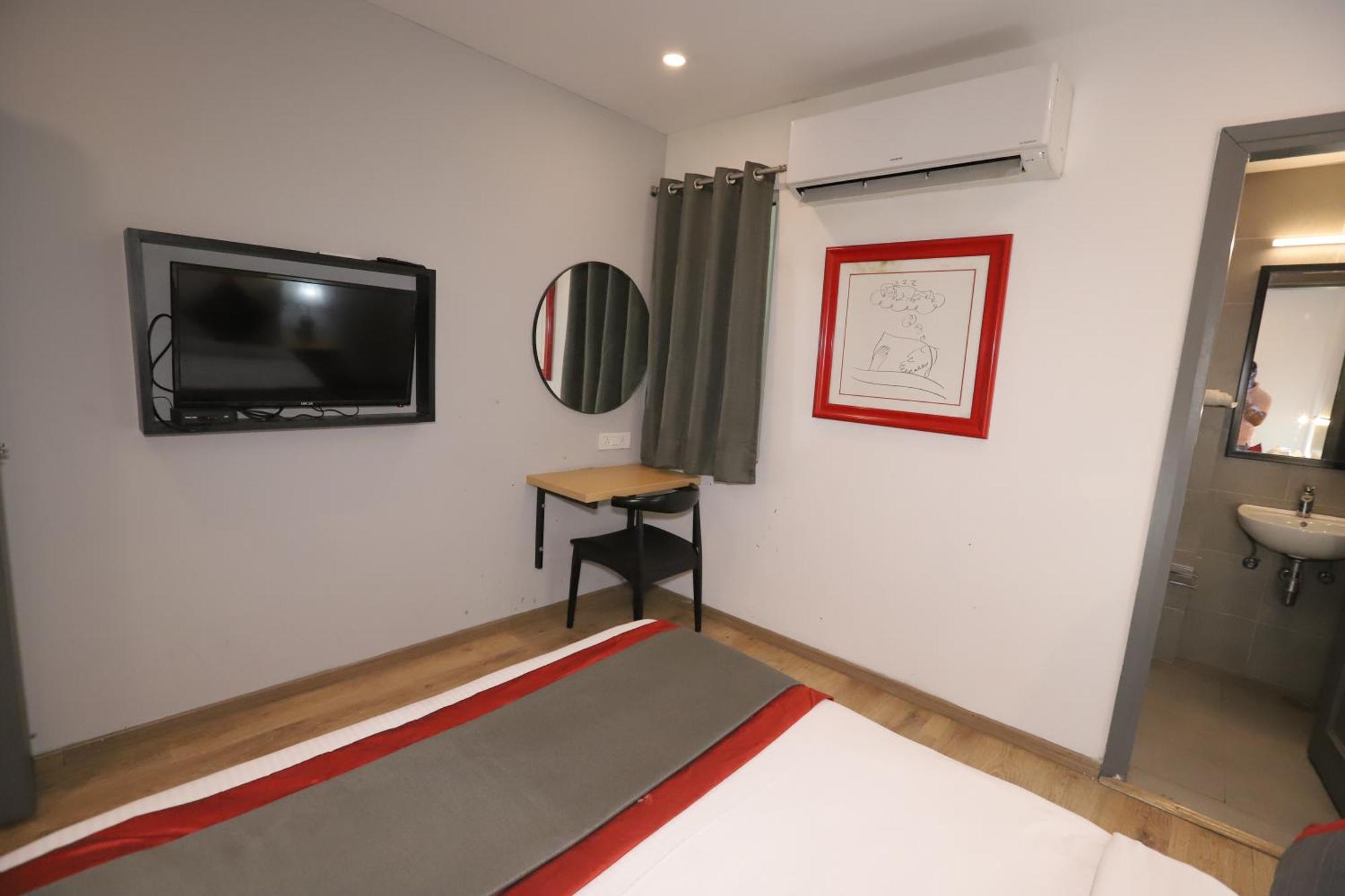 Qotel Hotel Ip Residency East Delhi Preet Vihar New Delhi Exterior photo