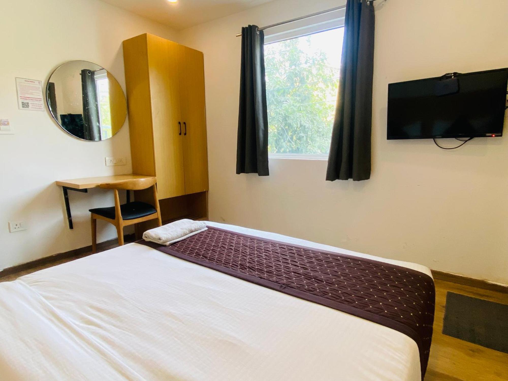 Qotel Hotel Ip Residency East Delhi Preet Vihar New Delhi Exterior photo